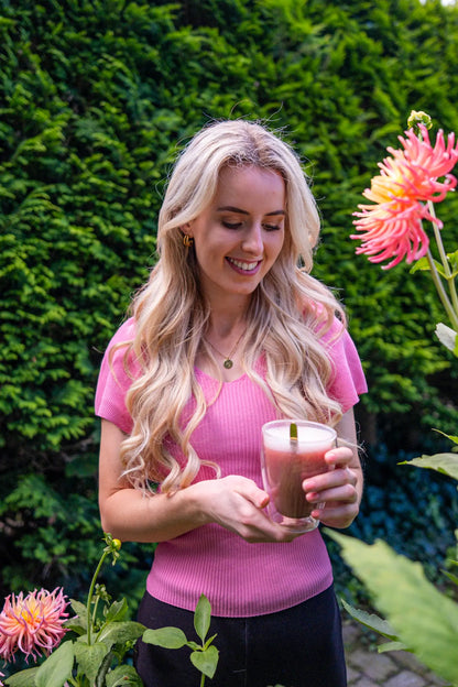 Jasmijn van Natural Blend met een Collageen latte